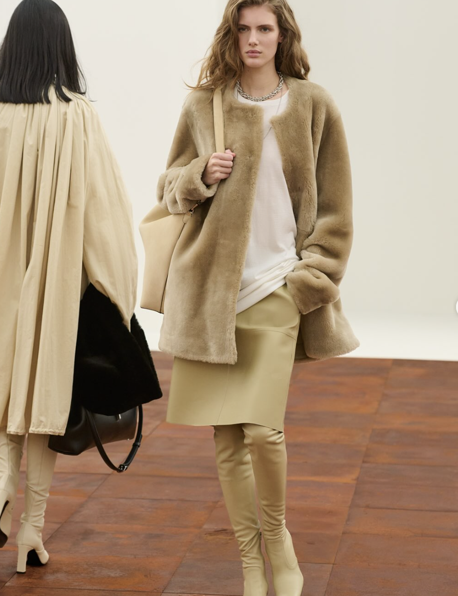 Toteme最新ガイド｜2025新作・ランウェイアイテム・海外通販の正規